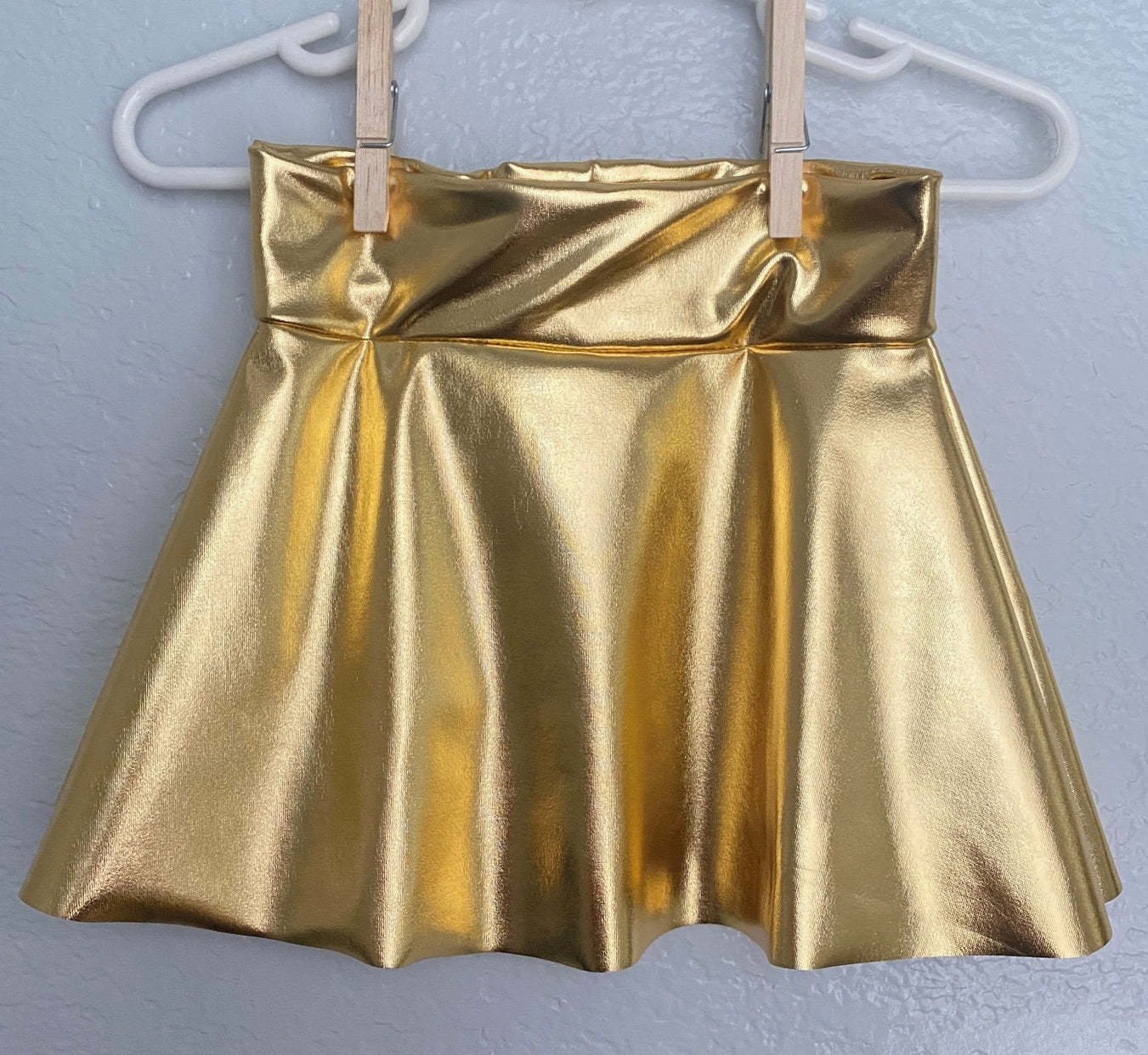Girls Shiny Metallic Twirl Skater Skirt in Gold